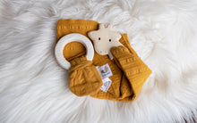 Giraffe rubber teether muslin comforter for babies