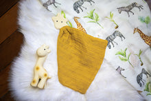 Giraffe Rubber Teether with a Muslin Comforter