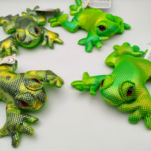 Frog sand toy